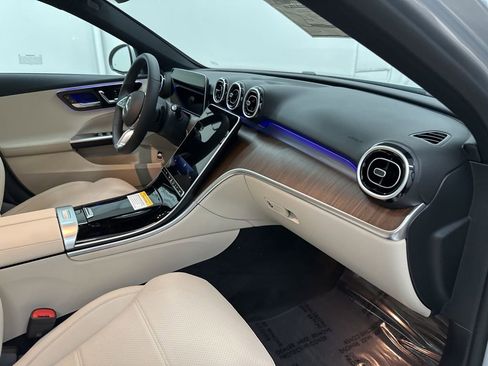 Used 2025 Mercedes-Benz C 300 Sedan image 26