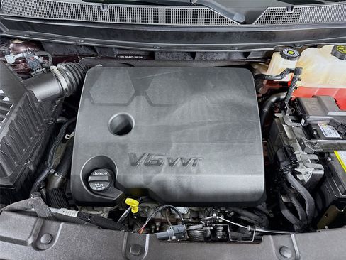 Used 2023 Chevrolet Traverse LT AWD/4WD image 31