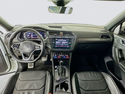 Used 2022 Volkswagen Tiguan SEL R-Line image 3