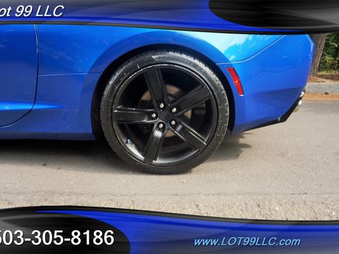 Used 2017 Chevrolet Camaro LT w/ Technology Package image 3