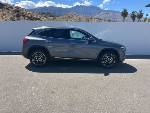 Used 2026 Mercedes-Benz GLA 250 image 4