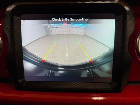 Used 2022 Jeep Wrangler Unlimited Sahara w/ Cold Weather Group image 17