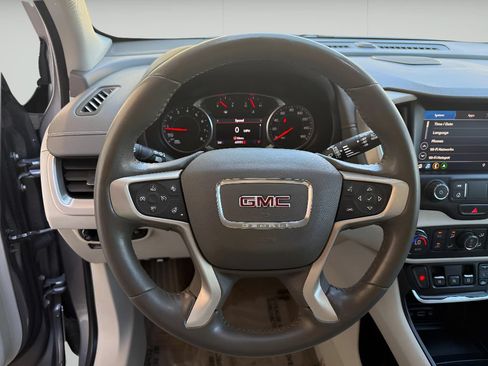 Used 2020 GMC Terrain Denali w/ Denali Premium Package FWD image 15