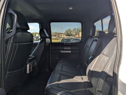 Used 2022 Ford F250 Lariat w/ Chrome Package image 12