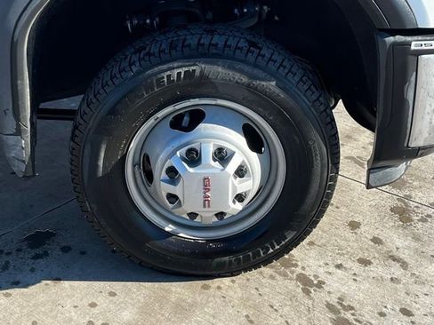 Used 2024 GMC Sierra 3500 Pro image 6