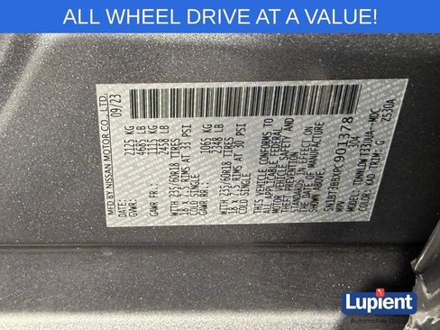 Used 2023 Nissan Rogue SV AWD/4WD image 31