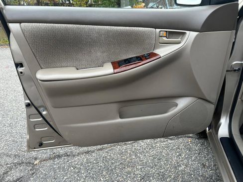 Used 2004 Toyota Corolla CE image 14