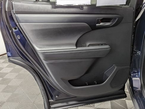 Used 2024 Toyota Highlander XSE image 45