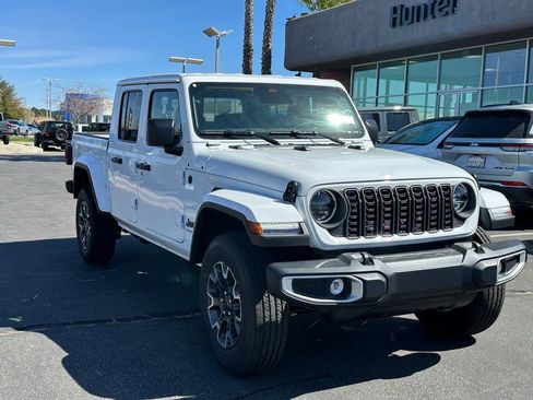 New 2026 Jeep Gladiator Sport AWD/4WD image 8