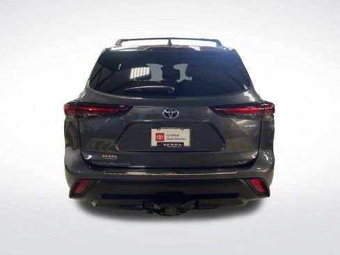 Certified 2024 Toyota Highlander XLE AWD/4WD image 5