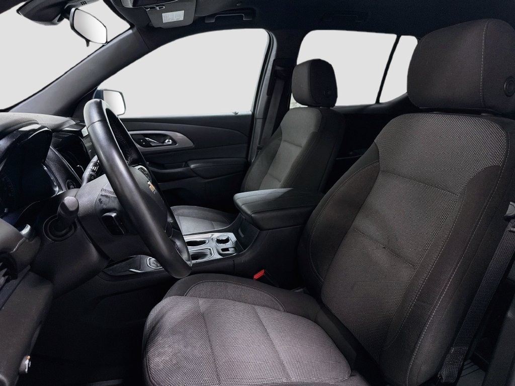 Used 2023 Chevrolet Traverse LT FWD image 21