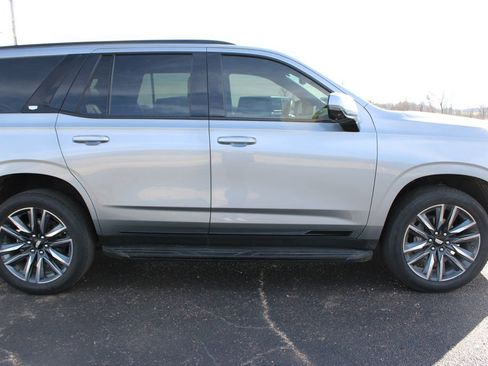 Used 2024 Cadillac Escalade Sport image 9