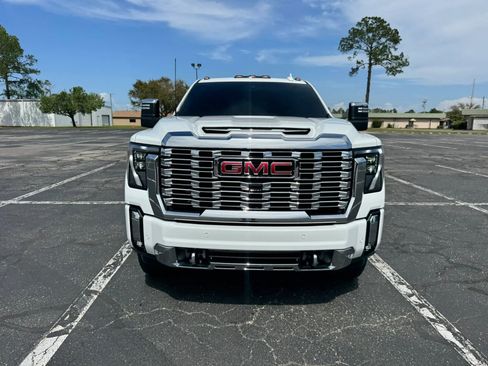 Used 2024 GMC Sierra 2500 Denali w/ Denali Reserve Package image 3
