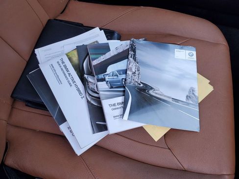 Used 2015 BMW ActiveHybrid 3 w/ Technology Package image 34