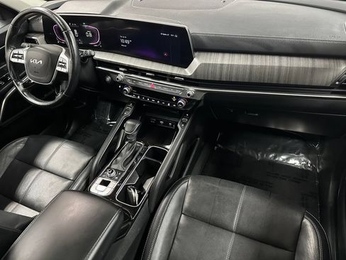 Used 2024 Kia Telluride EX w/ EX Captain's Chair Package AWD/4WD image 12