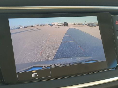 Used 2023 Buick Enclave Essence image 30