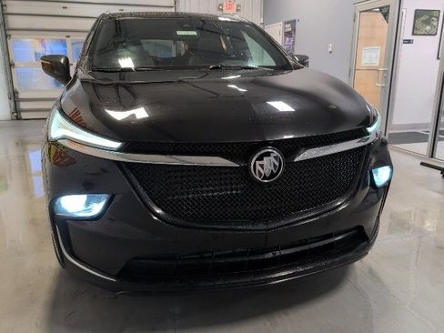 Used 2023 Buick Enclave Essence image 38