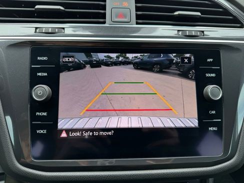 Used 2022 Volkswagen Tiguan SE R-Line image 24