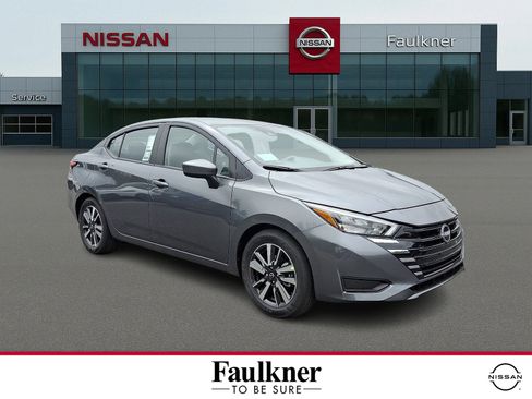 New 2025 Nissan Versa SV w/ Trunk Package image 1