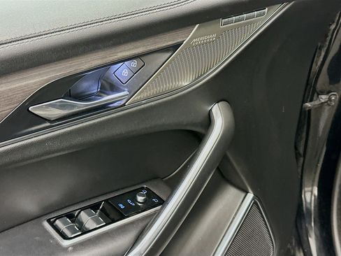 Used 2021 Jaguar F-PACE S image 15
