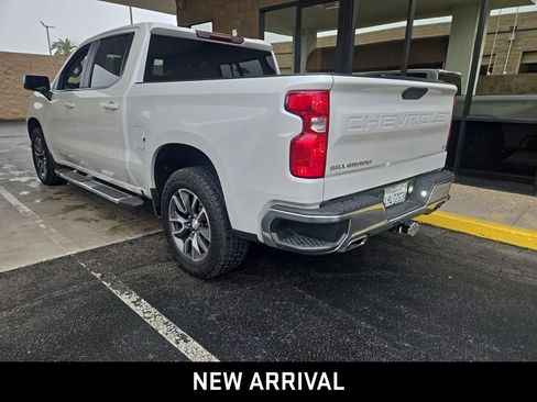 Used 2021 Chevrolet Silverado 1500 LT w/ Z71 Off-Road Package image 4