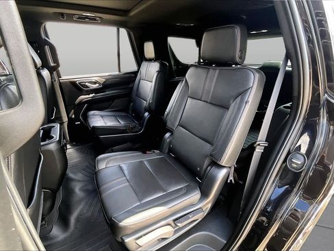 Used 2021 Chevrolet Tahoe RST w/ Luxury Package AWD/4WD image 21