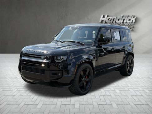 Used 2025 Land Rover Defender 110 V8 AWD/4WD image 5
