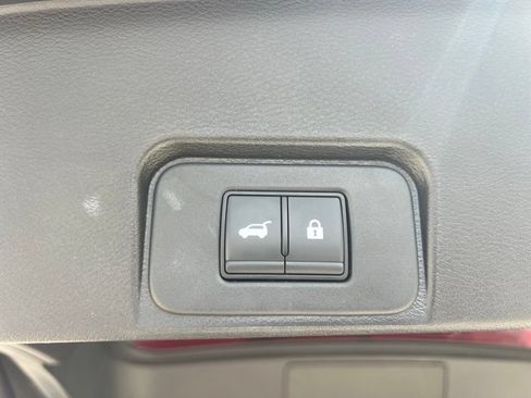 Used 2024 Nissan Rogue SL w/ SL Premium Package FWD image 21