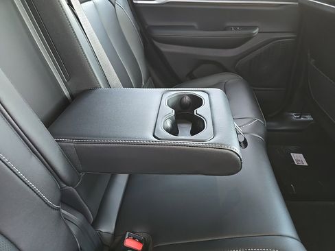 New 2025 Jeep Grand Cherokee Limited w/ Luxury Tech Group II image 88