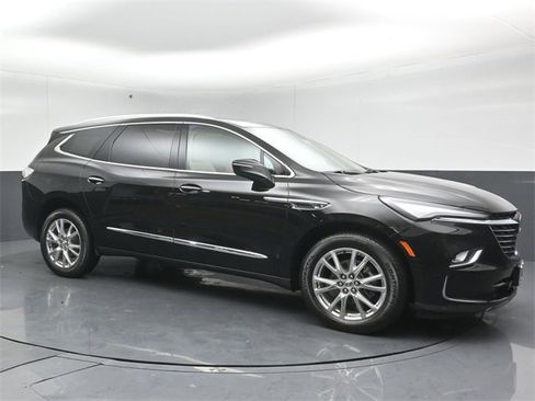 Used 2023 Buick Enclave Essence w/ Experience Buick Package image 1