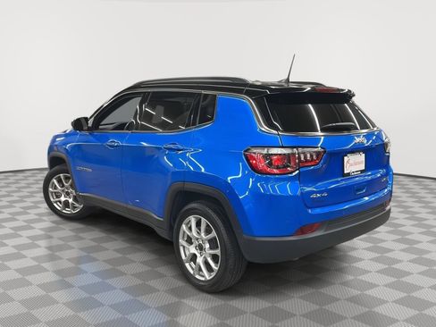 Used 2025 Jeep Compass Limited AWD/4WD image 5