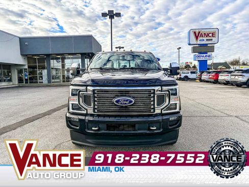 Used 2022 Ford F350 Platinum image 2