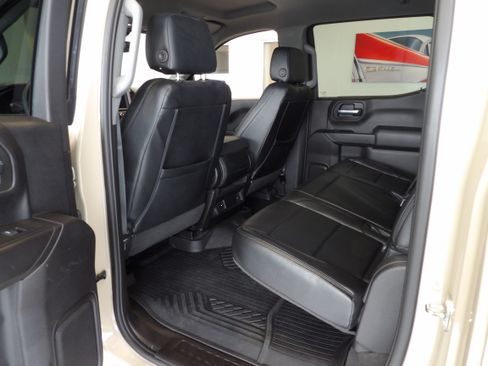 Used 2023 Chevrolet Silverado 1500 Custom Trail Boss w/ LPO, Dark Essentials Package image 15