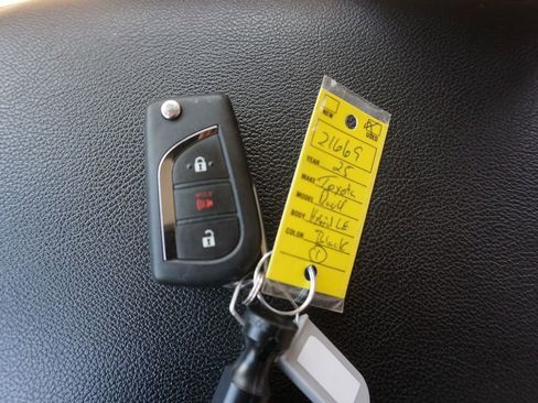 Certified 2025 Toyota RAV4 LE AWD/4WD image 31