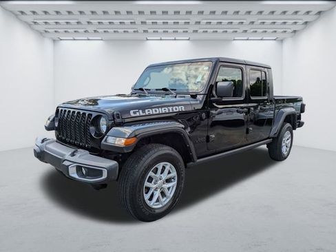 Used 2023 Jeep Gladiator Sport AWD/4WD image 8