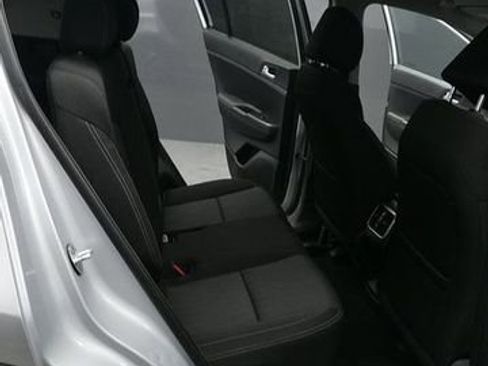 Used 2020 Kia Sportage LX AWD/4WD image 15