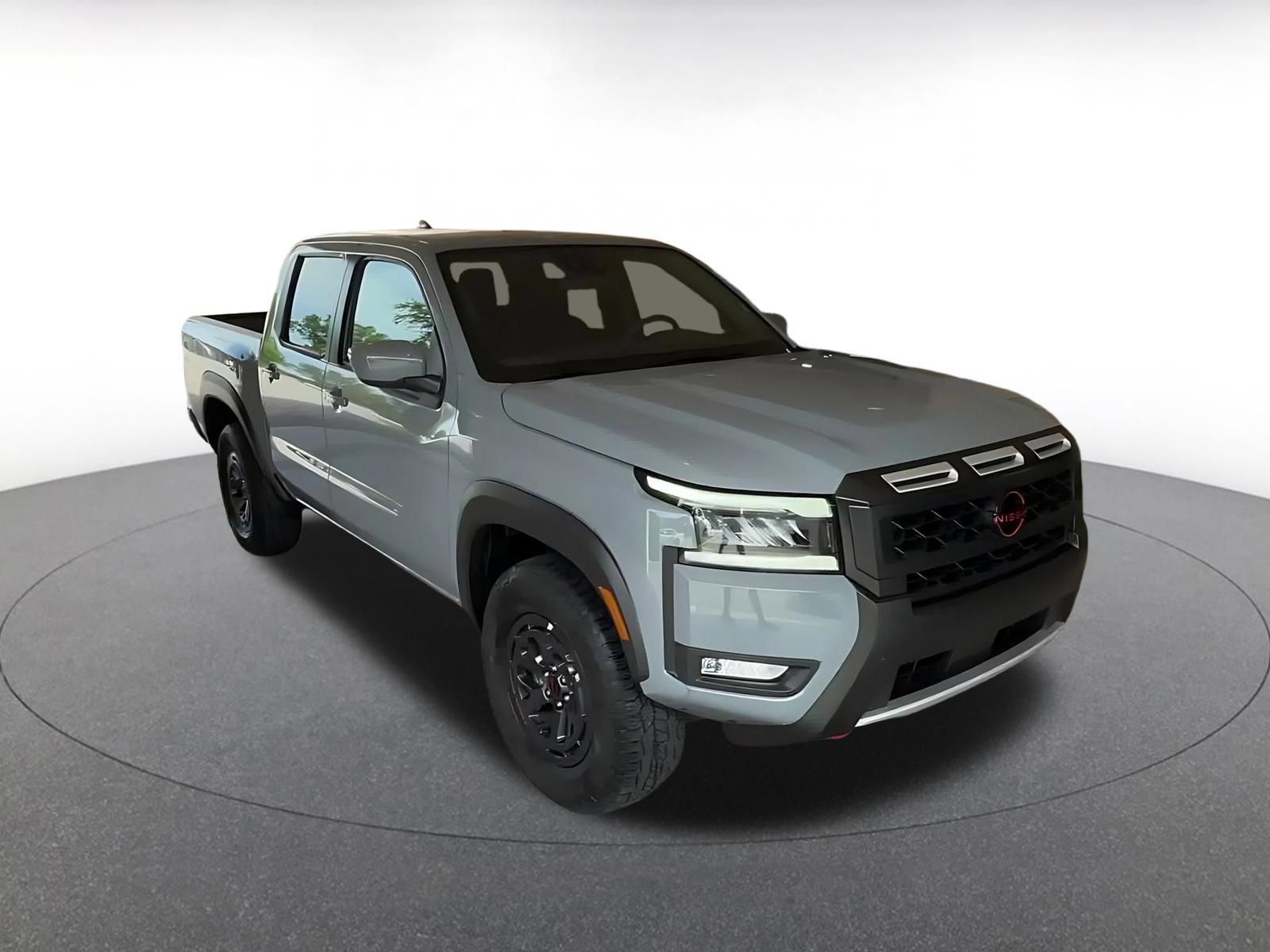 Used 2026 Nissan Frontier PRO-4X AWD/4WD image 3