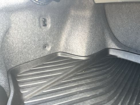 Used 2018 Honda Accord Touring image 36