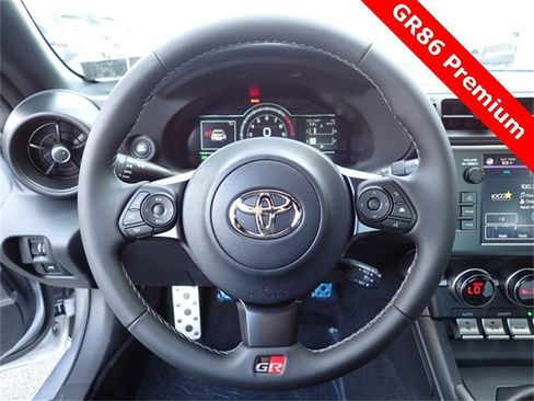 New 2025 Toyota GR86 Premium image 25
