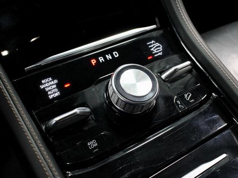 Used 2024 Jeep Grand Cherokee Summit AWD/4WD image 35