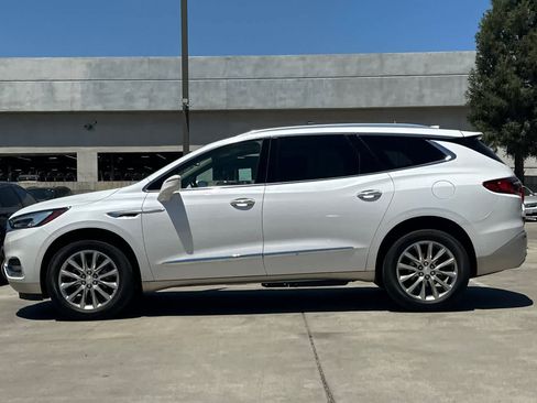 Used 2020 Buick Enclave Premium w/ Sun and Sites Package FWD image 6