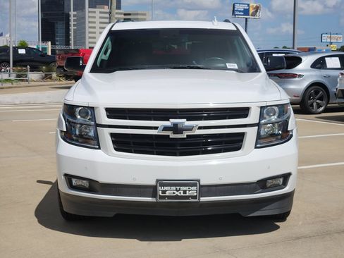 Used 2019 Chevrolet Suburban Premier RWD image 2