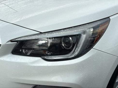 Used 2019 Subaru Outback 2.5i Premium w/ Popular Package #2 AWD/4WD image 9