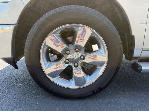 Used 2019 RAM 1500 Big Horn AWD/4WD image 36