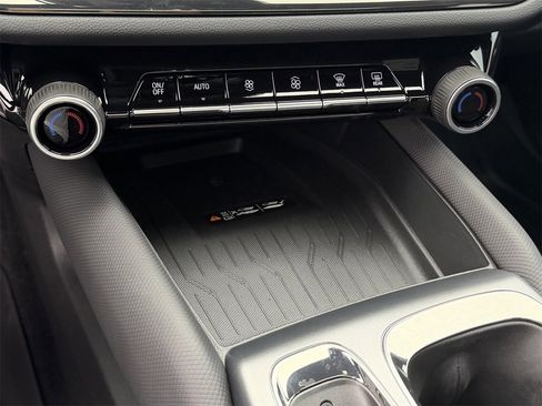 New 2026 Chevrolet Equinox EV RS image 17