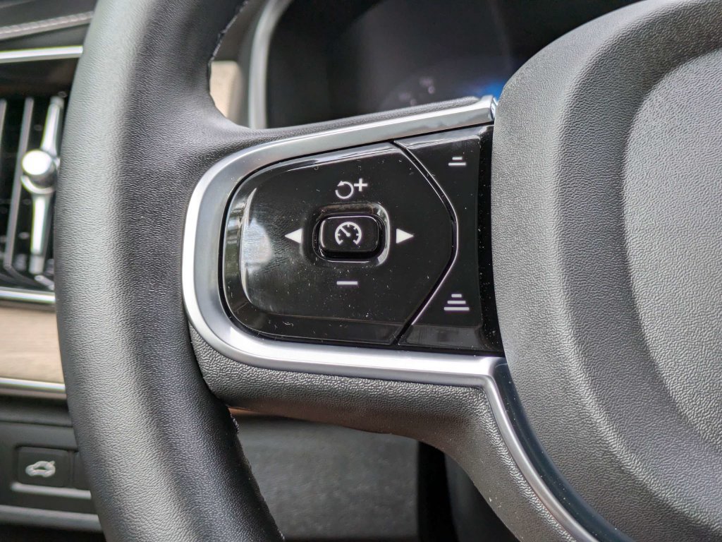 New 2026 Volvo XC90 T8 Plus w/ Protection Package Premier AWD/4WD image 27