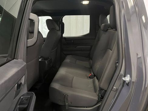 Certified 2024 Toyota Tacoma SR5 AWD/4WD image 11