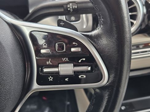 Certified 2022 Mercedes-Benz GLB 250 image 27