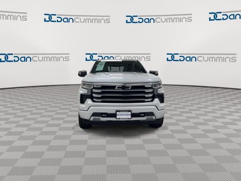 Used 2023 Chevrolet Silverado 1500 High Country w/ Technology Package image 3