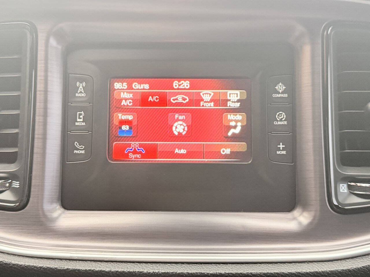 Used 2016 Dodge Challenger SXT RWD image 22